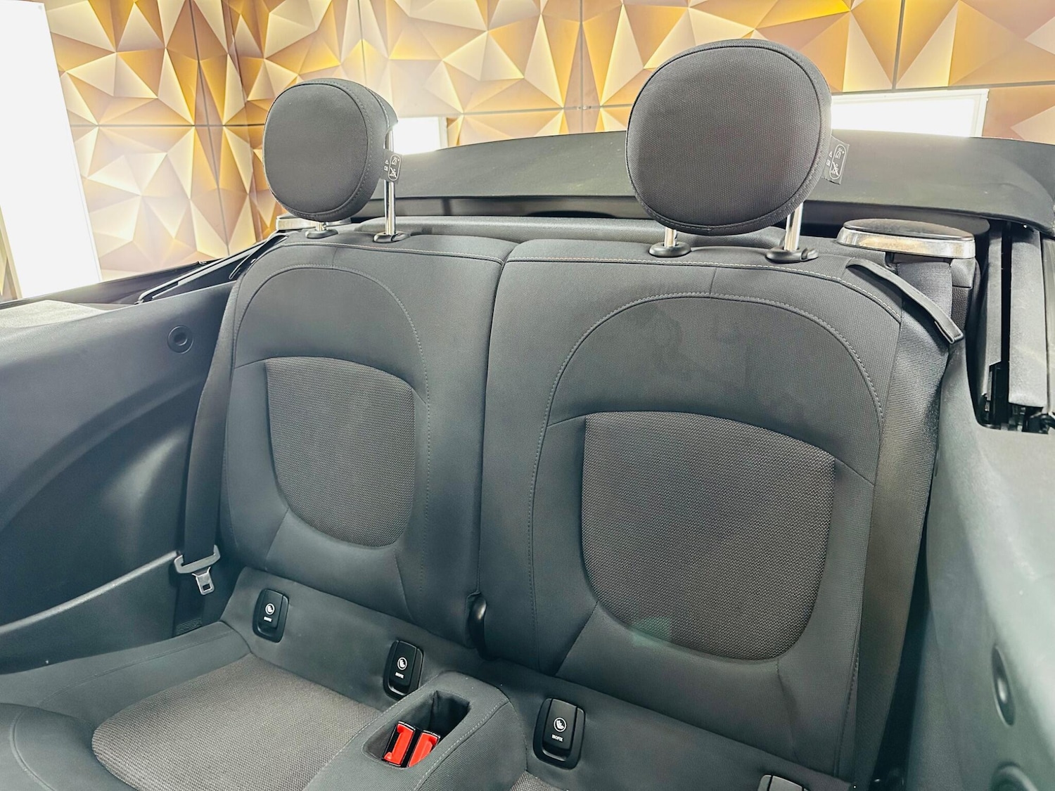 Used MINI Convertible 2017 for sale - 76898501: Photo 30