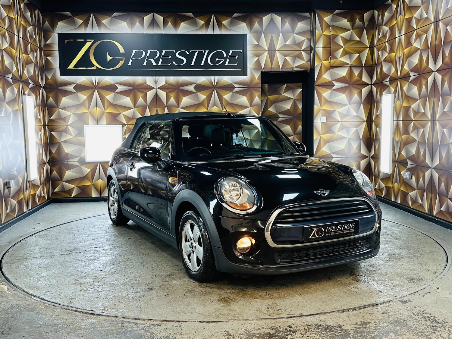 Used MINI Convertible 2017 for sale - 76898501: Photo 31