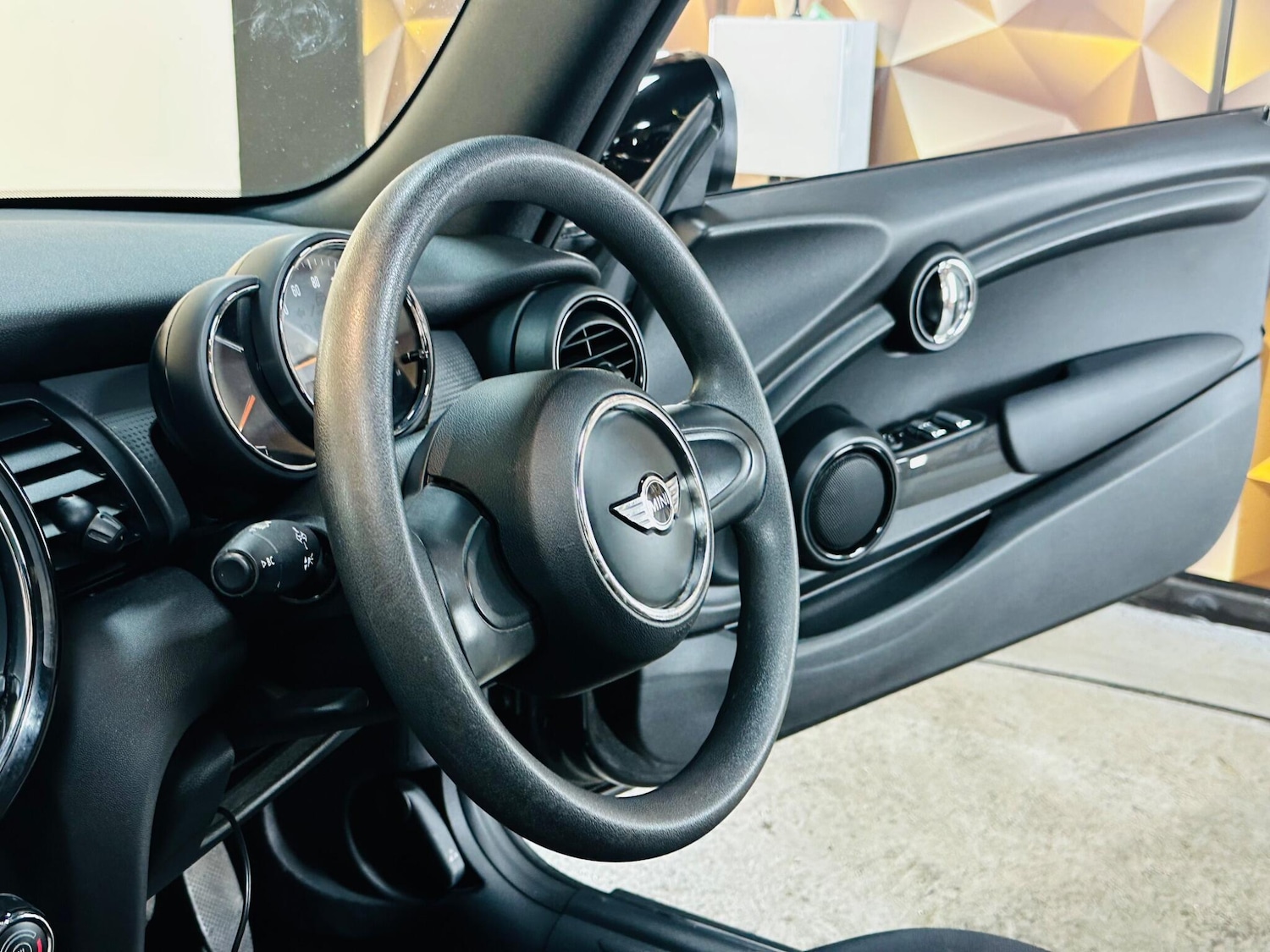 Used MINI Convertible 2017 for sale - 76898501: Photo 34