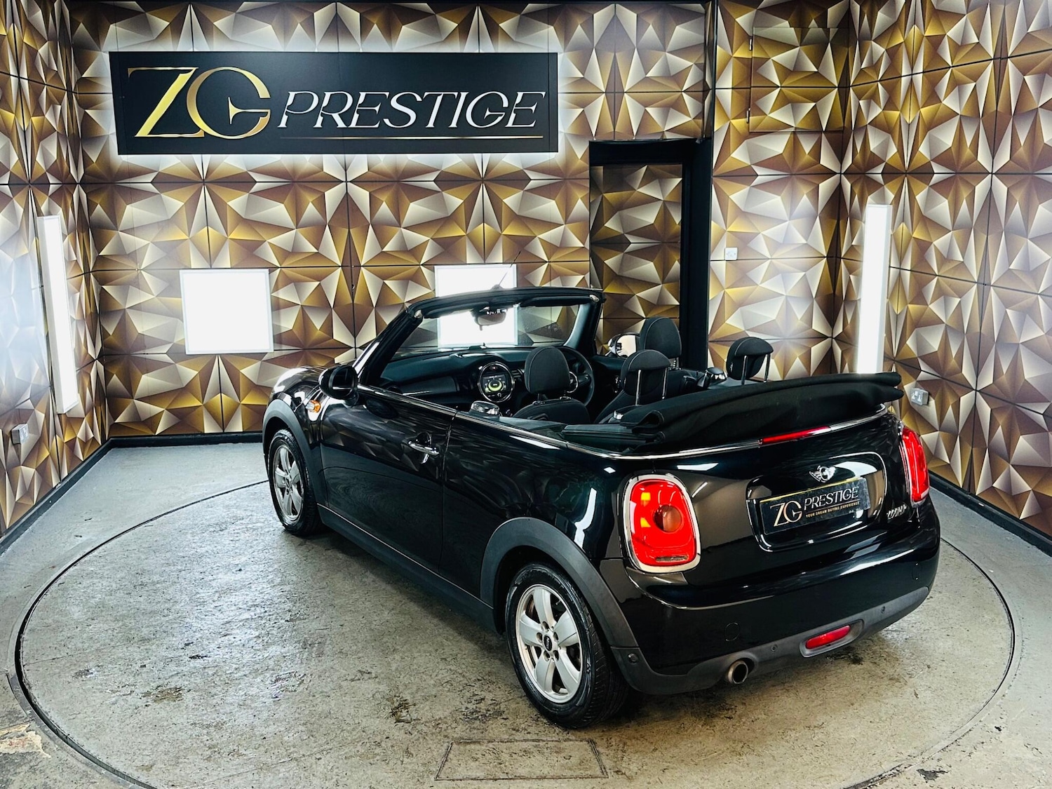 Used MINI Convertible 2017 for sale - 76898501: Photo 35