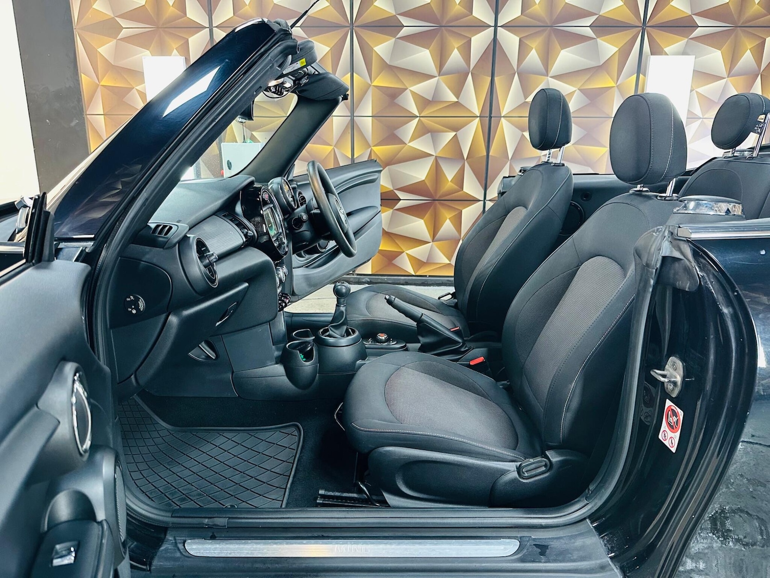 Used MINI Convertible 2017 for sale - 76898501: Photo 38