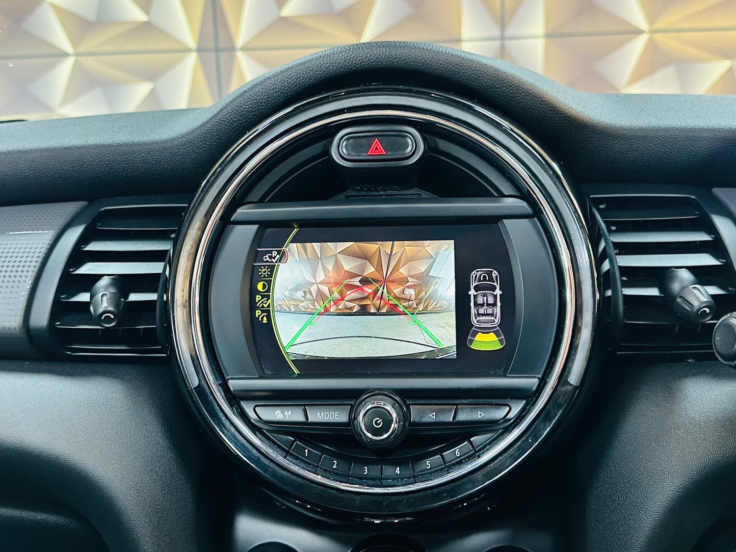 Used MINI Convertible 2017 for sale - 76898501: Photo 4