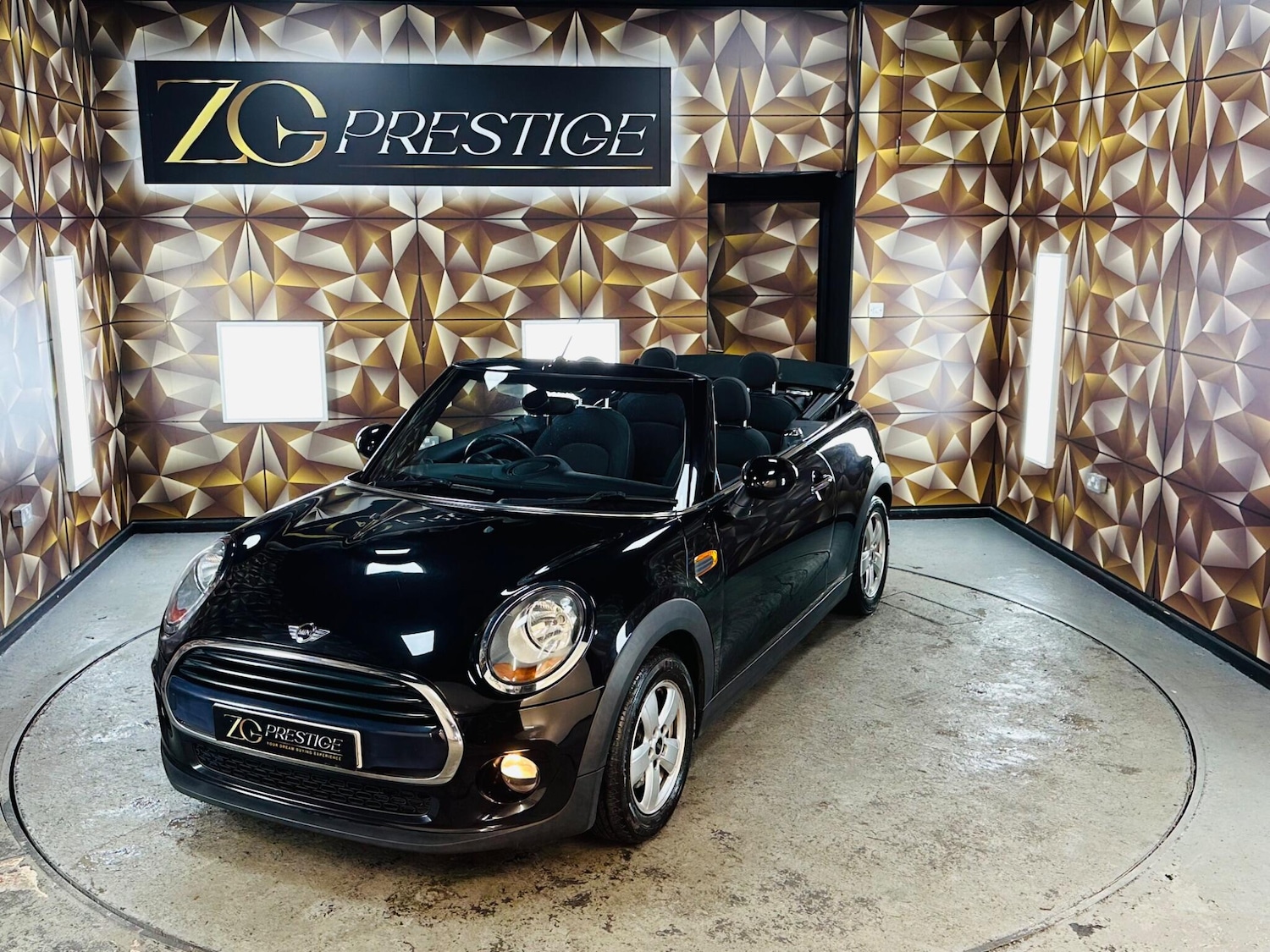 Used MINI Convertible 2017 for sale - 76898501: Photo 40