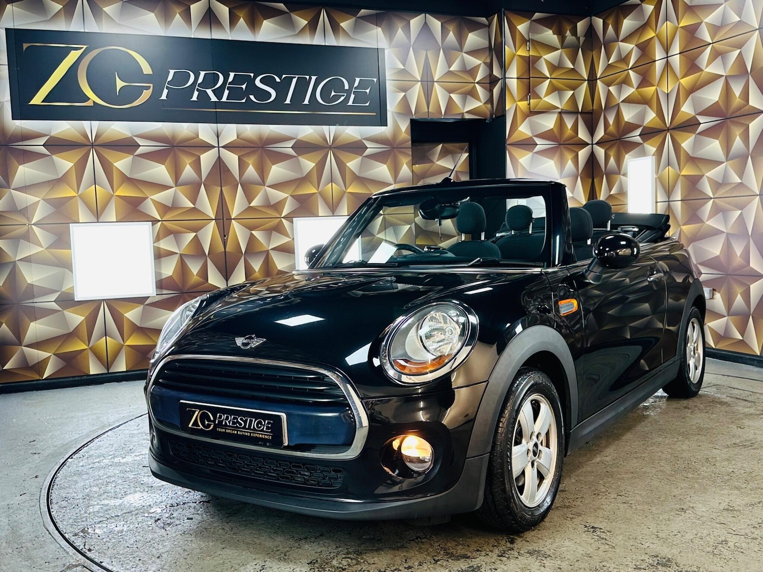 Used MINI Convertible 2017 for sale - 76898501: Photo 41