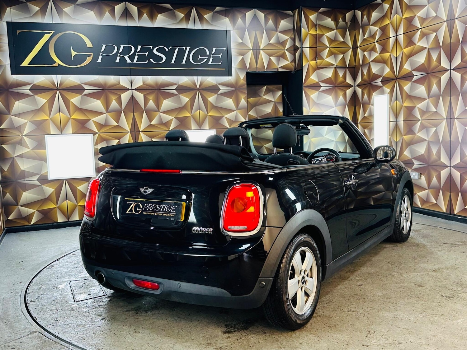 Used MINI Convertible 2017 for sale - 76898501: Photo 45