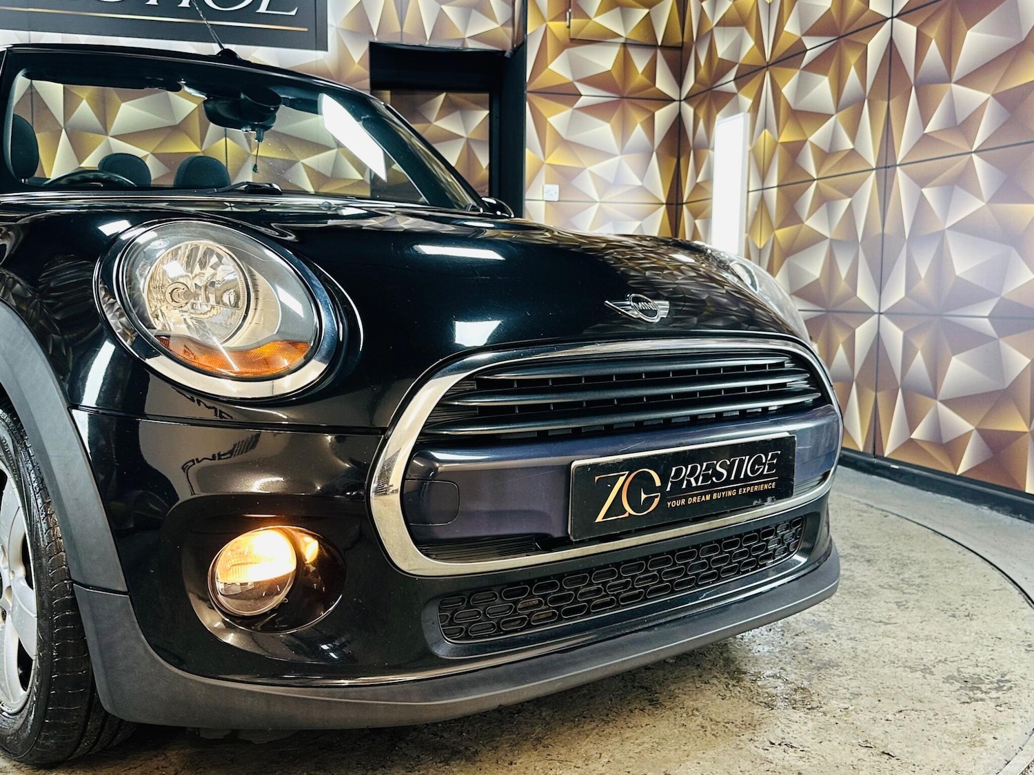 Used MINI Convertible 2017 for sale - 76898501: Photo 46