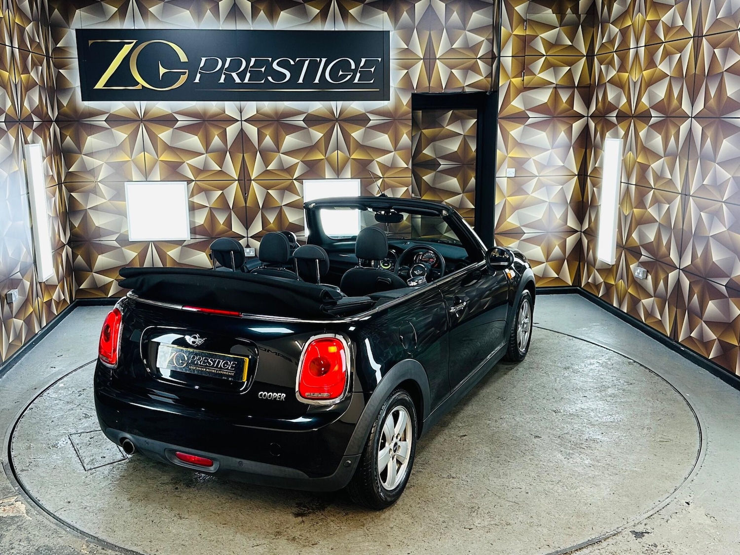 Used MINI Convertible 2017 for sale - 76898501: Photo 50