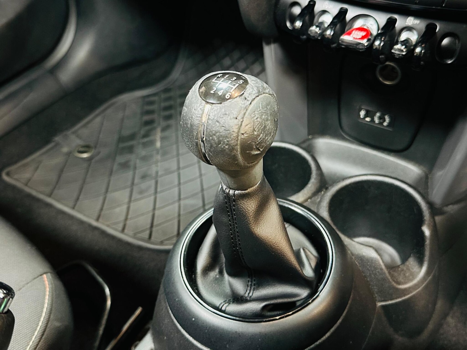 Used MINI Convertible 2017 for sale - 76898501: Photo 60