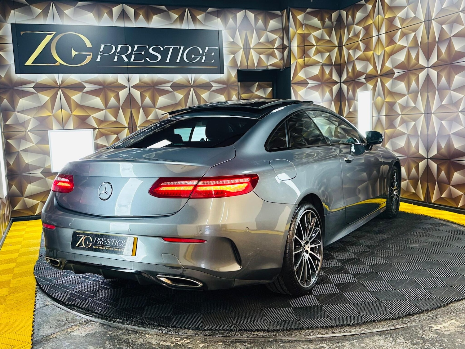 Used Mercedes-Benz E Class 2018 for sale - 77769041: Photo 25