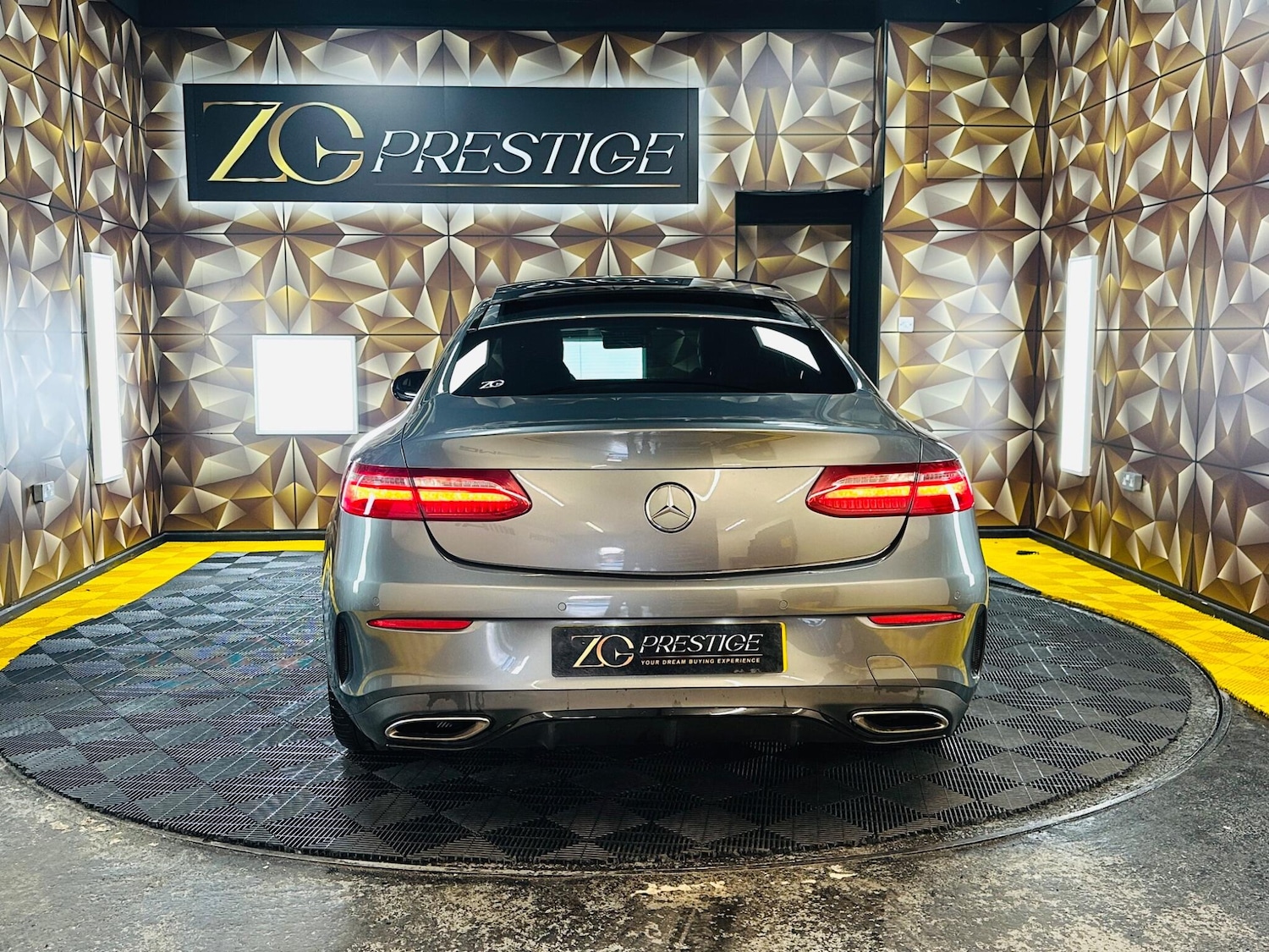 Used Mercedes-Benz E Class 2018 for sale - 77769041: Photo 5