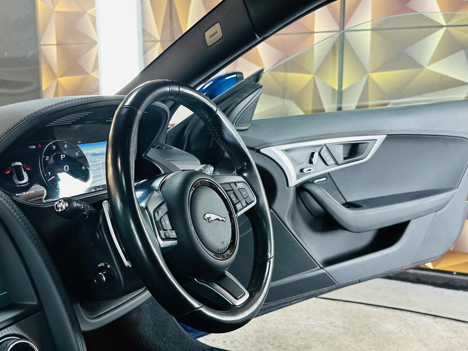 Used Jaguar F-Type for sale - 77016969: Photo 22