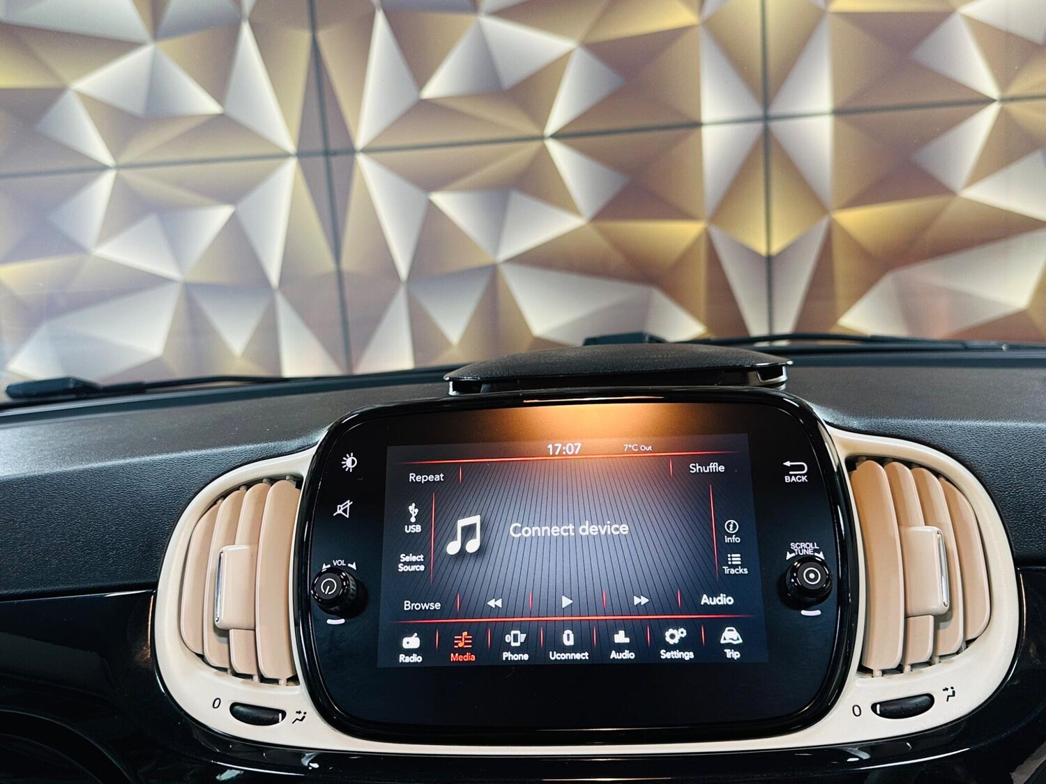 Used Fiat 500C 2020 for sale - 76377758: Photo 51