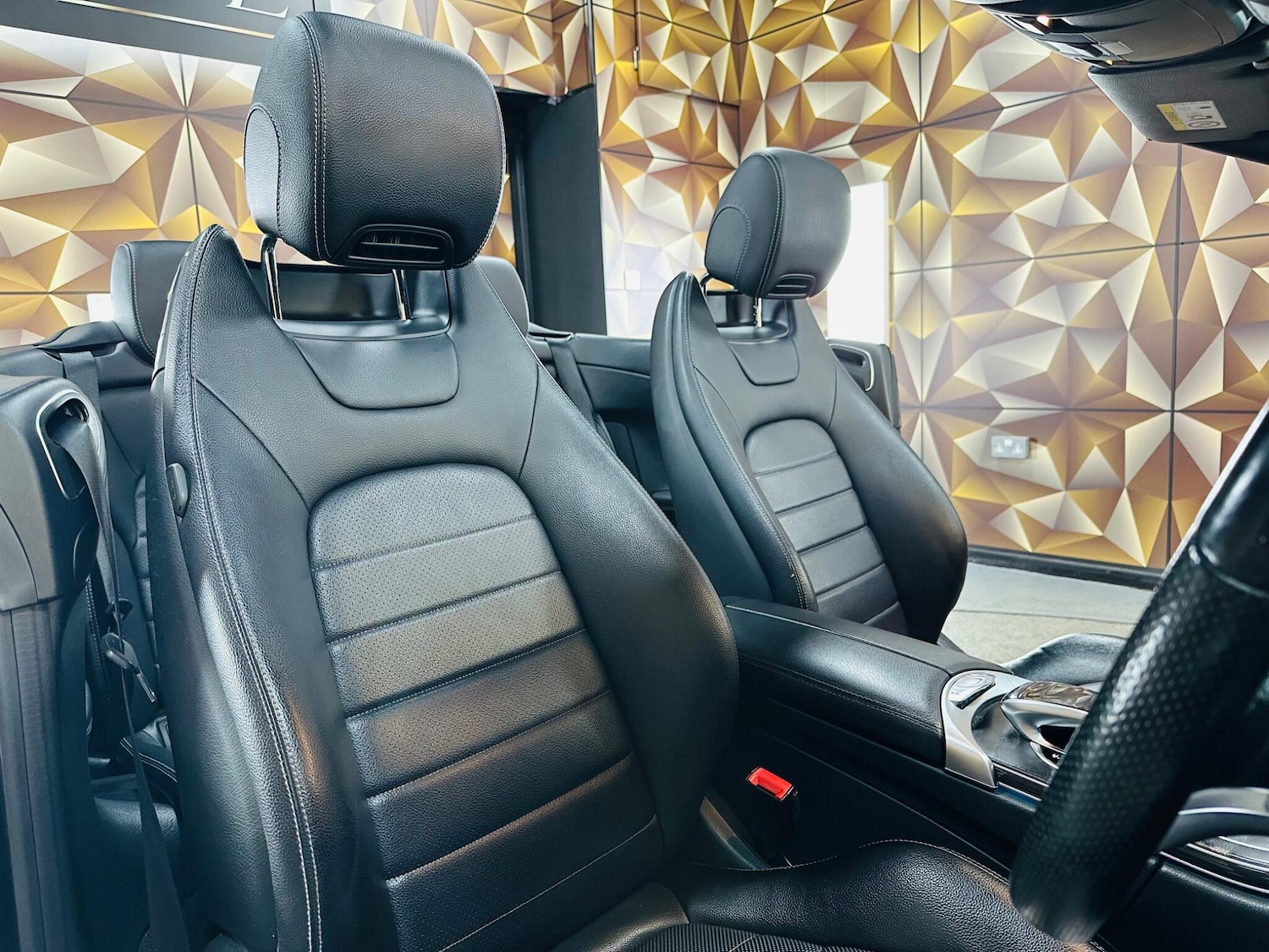 Used Mercedes-Benz C Class 2017 for sale - 76537946: Photo 14