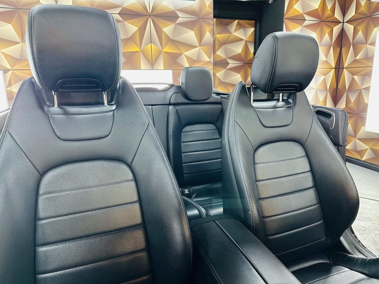 Used Mercedes-Benz C Class 2017 for sale - 76537946: Photo 37