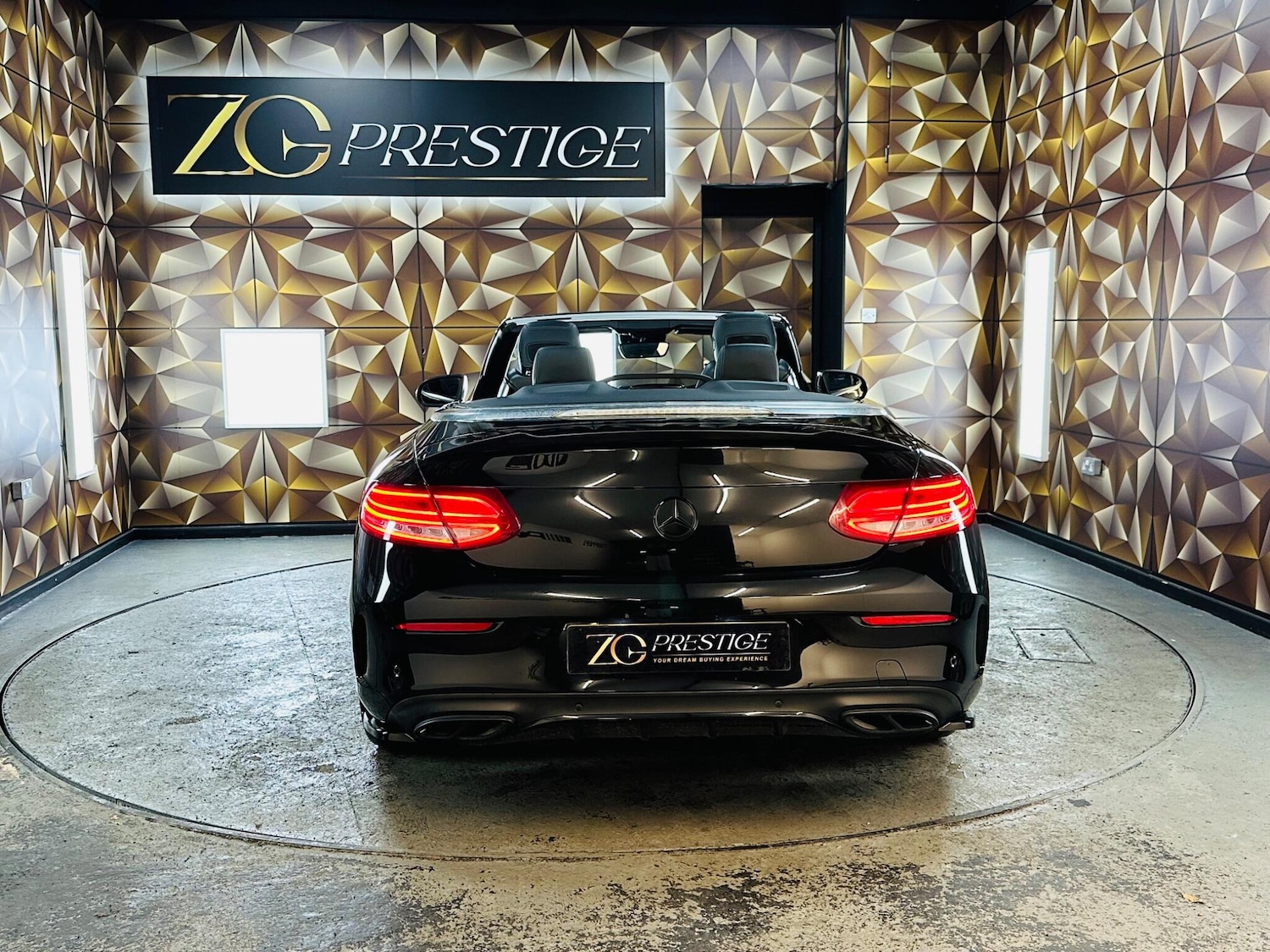 Used Mercedes-Benz C Class 2017 for sale - 76537946: Photo 5