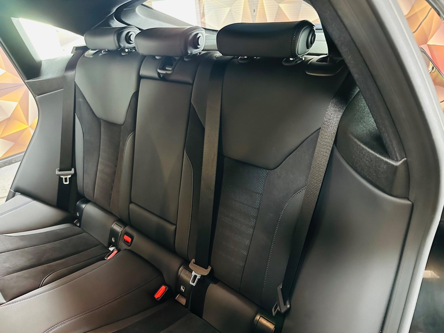 Used BMW i4 2024 for sale - 76990485: Photo 18