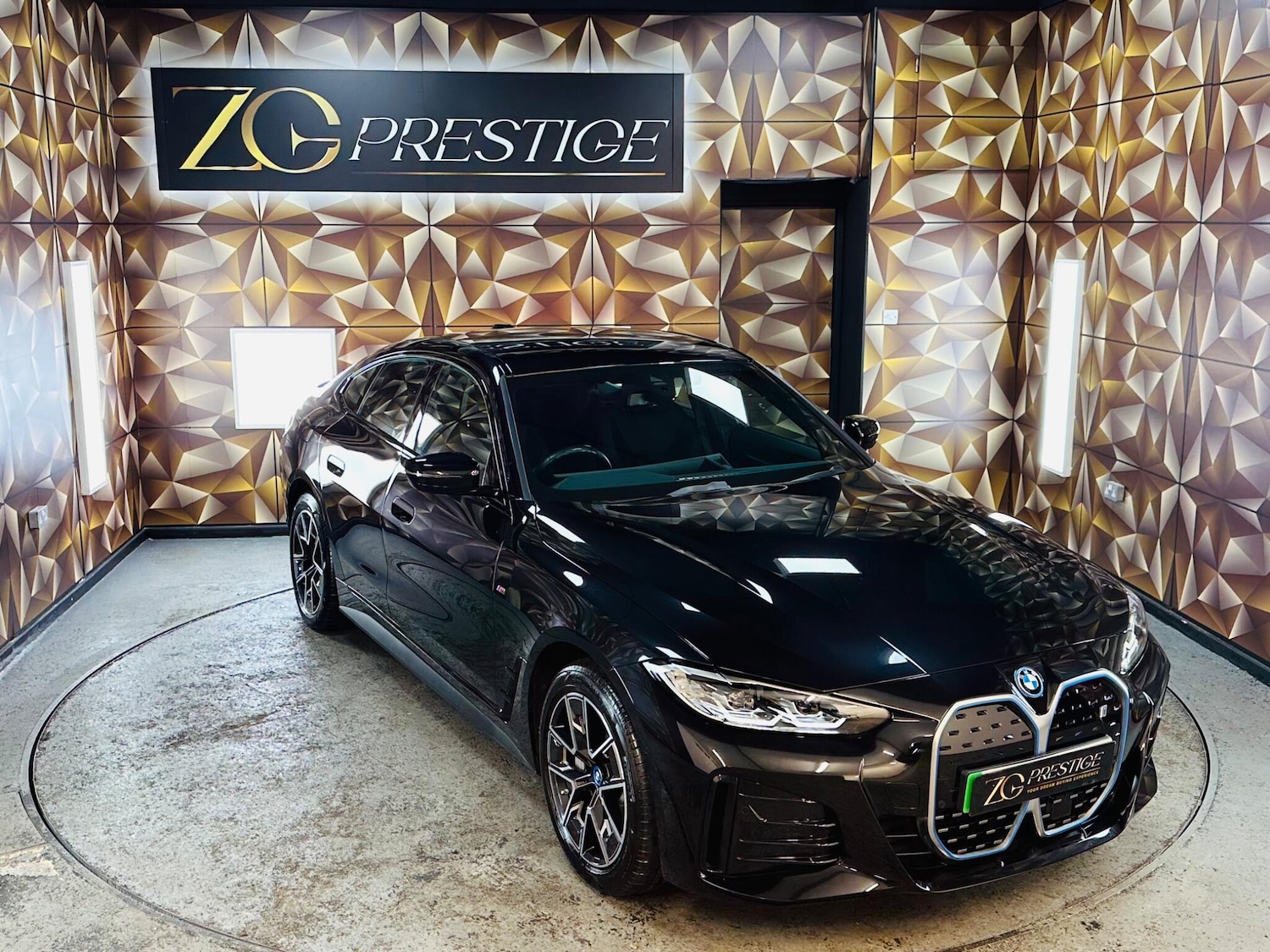 Used BMW i4 2024 for sale - 76990485: Photo 39