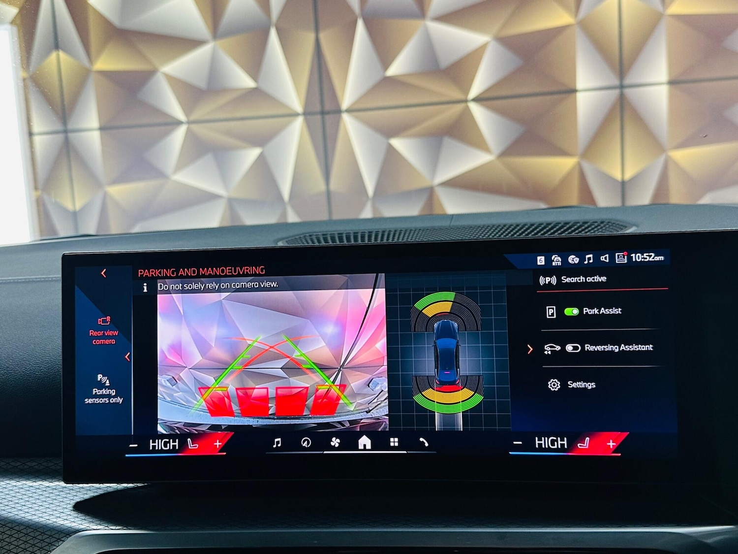 Used BMW i4 2024 for sale - 76990485: Photo 4