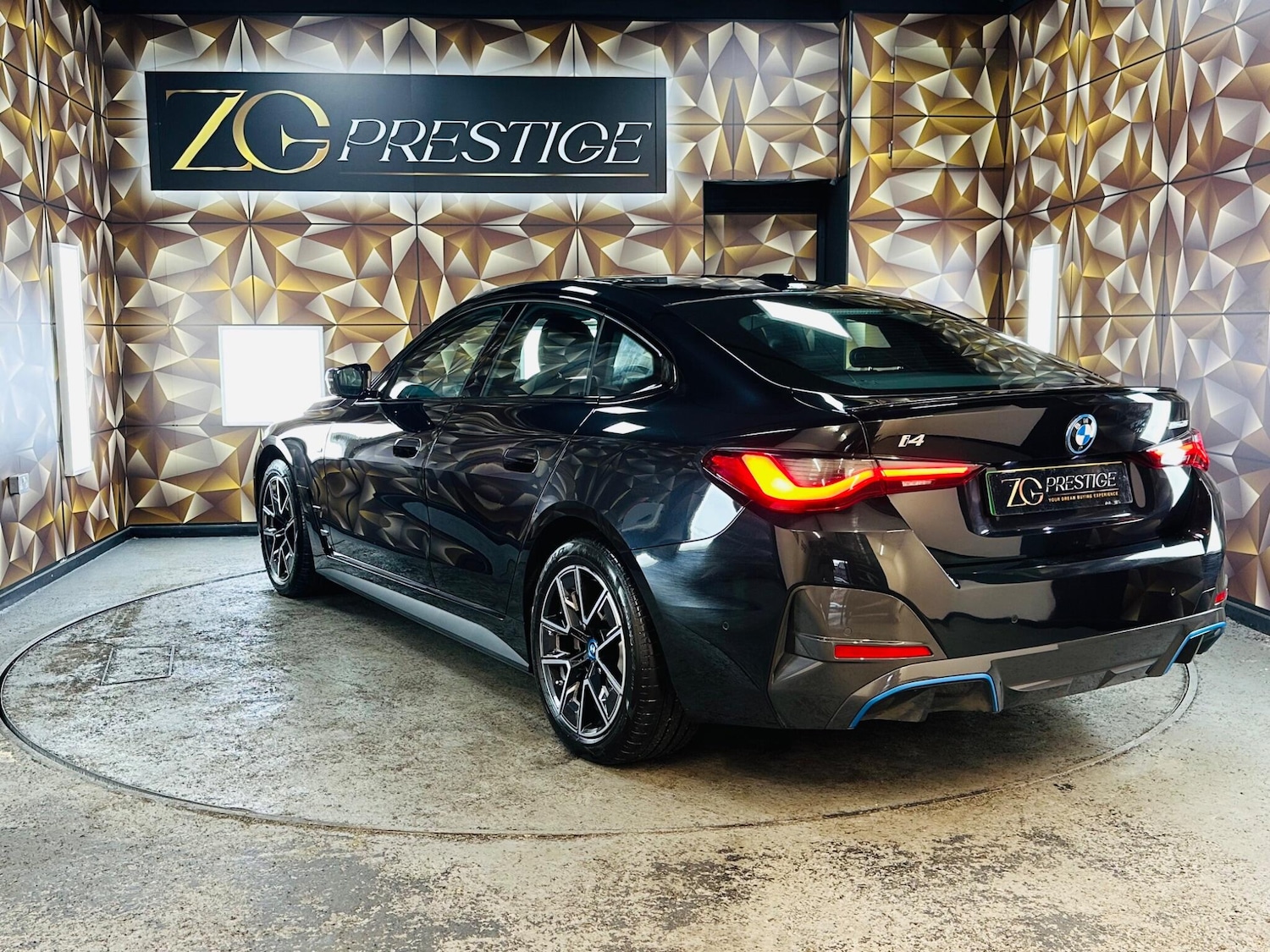 Used BMW i4 2024 for sale - 76990485: Photo 40