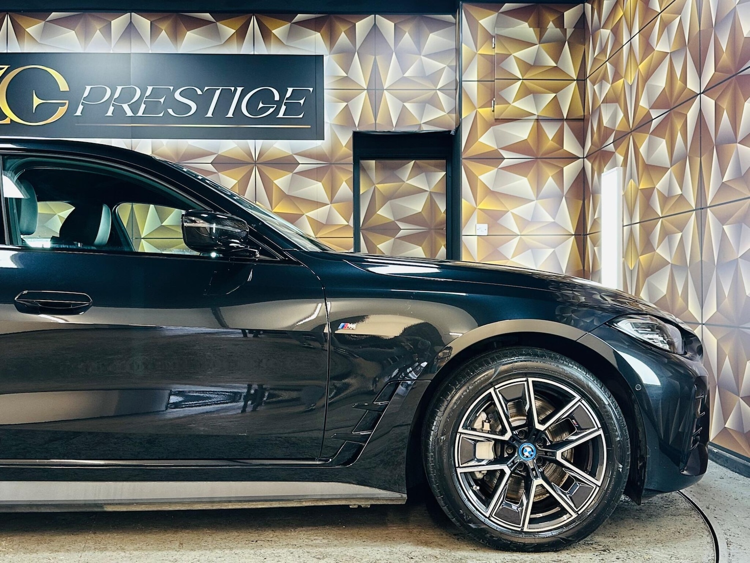 Used BMW i4 2024 for sale - 76990485: Photo 41