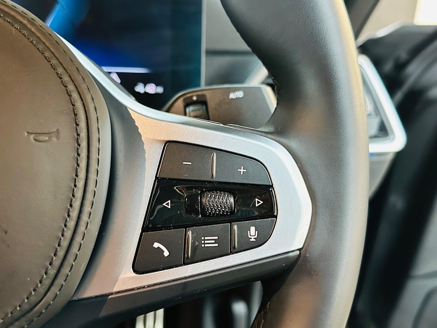 Used BMW i4 2024 for sale - 76990485: Photo 54