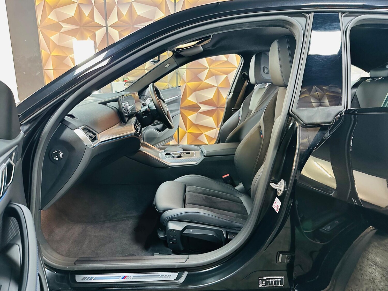 Used BMW i4 2024 for sale - 76990485: Photo 71