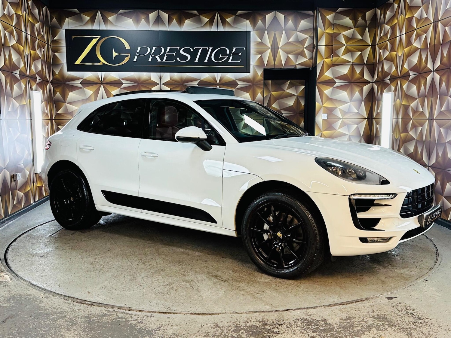 Used Porsche Macan 2015 for sale - 76865157: Photo 1