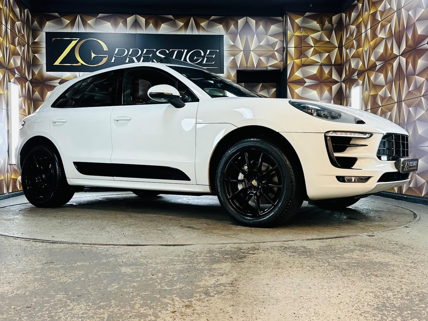 Used Porsche Macan 2015 for sale - 76865157: Photo 13