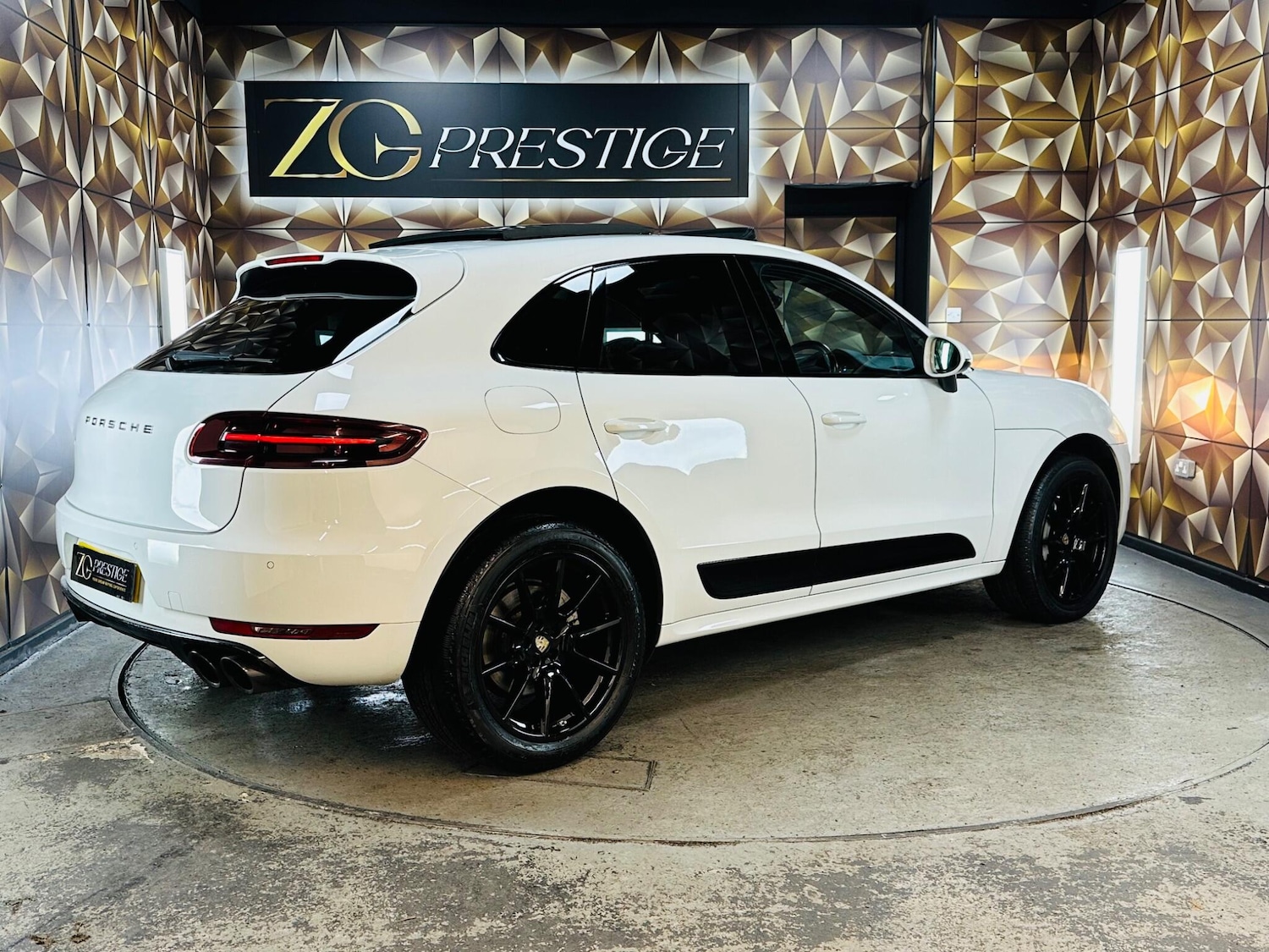 Used Porsche Macan 2015 for sale - 76865157: Photo 25