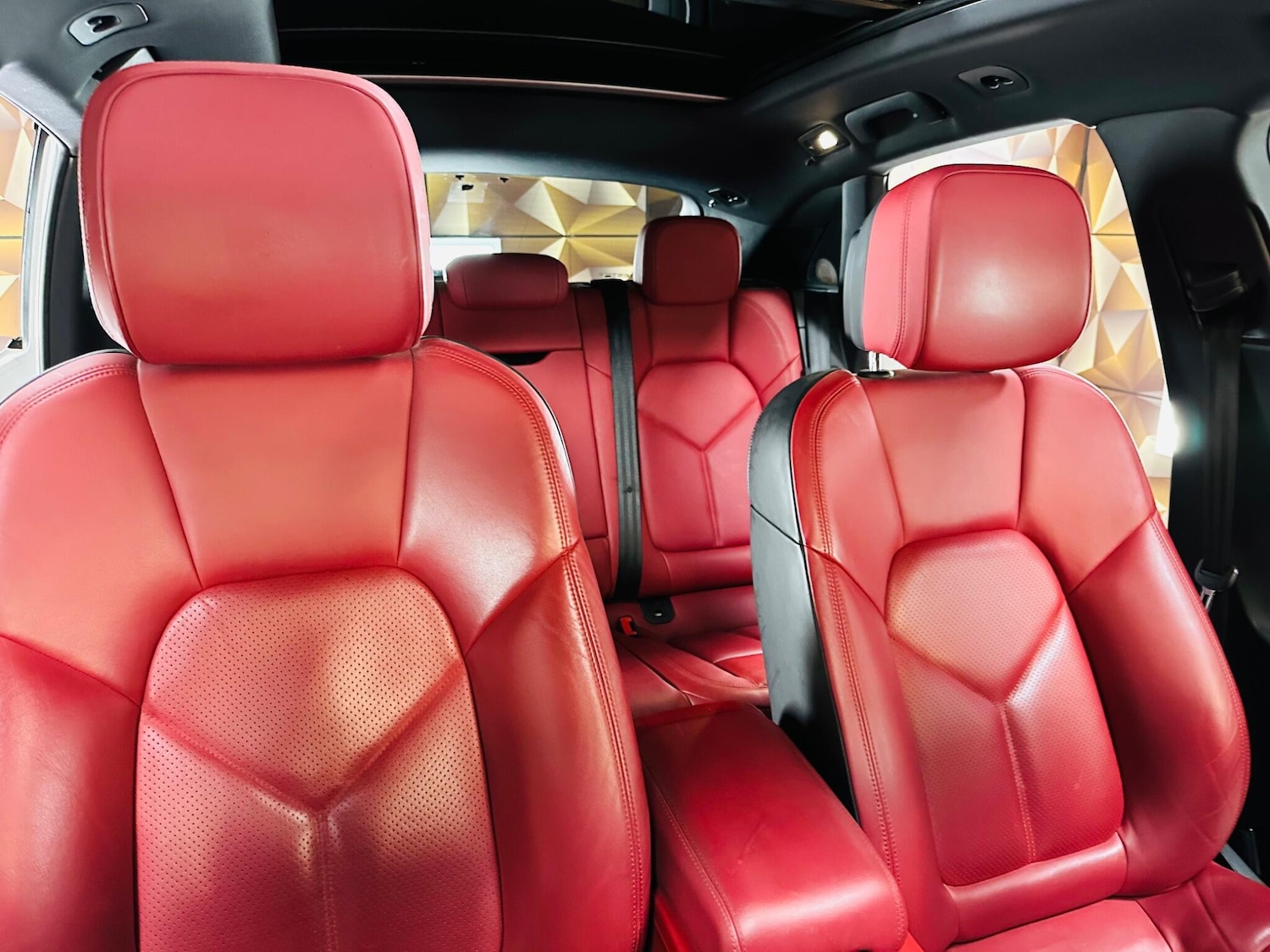 Used Porsche Macan 2015 for sale - 76865157: Photo 30