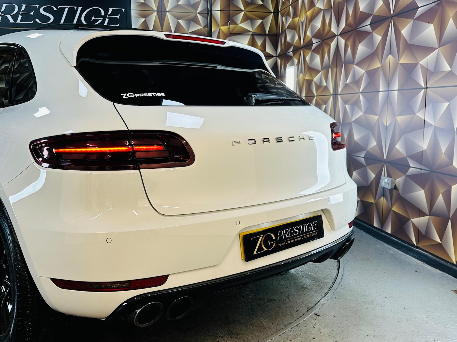 Used Porsche Macan 2015 for sale - 76865157: Photo 31