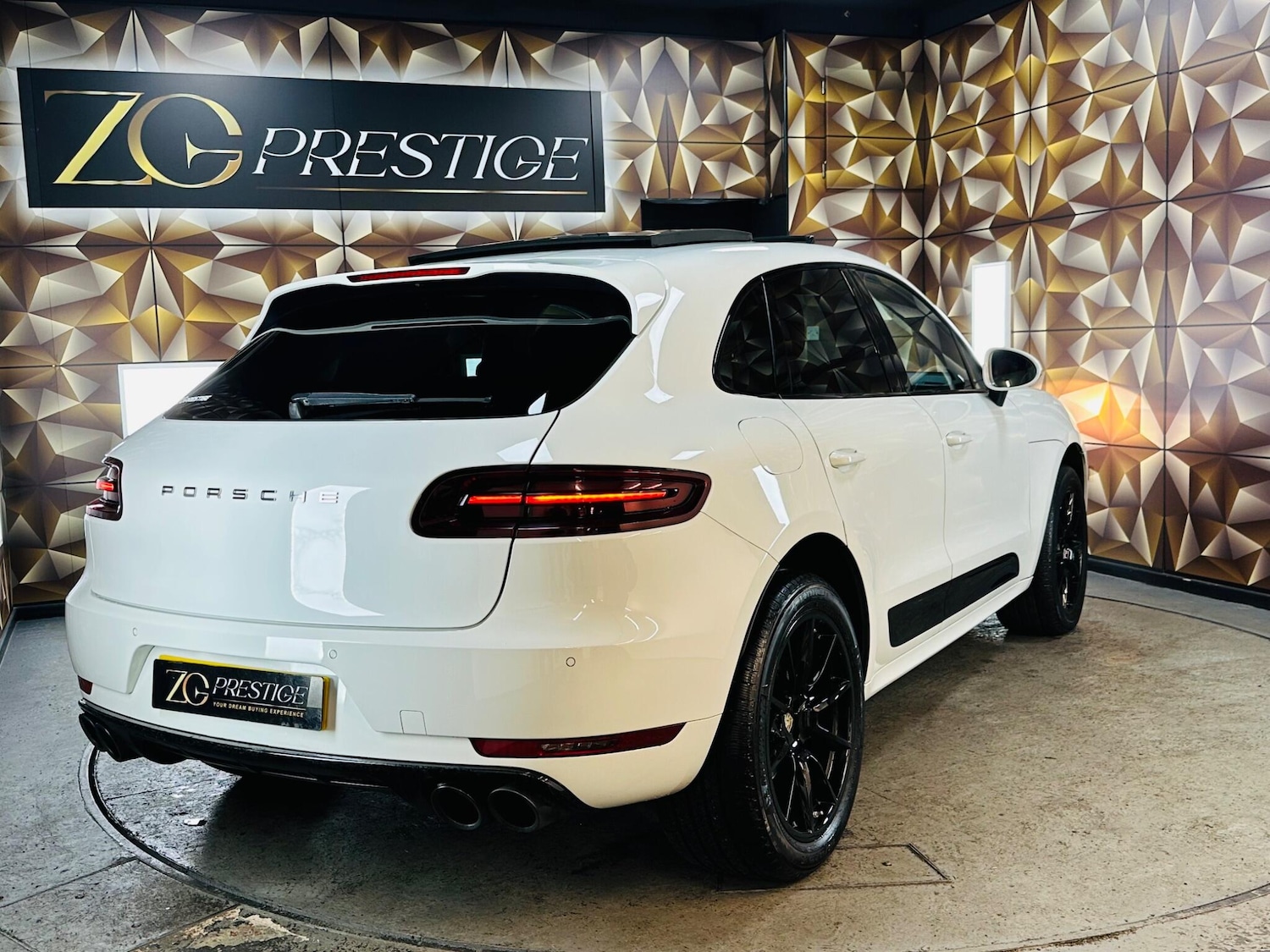 Used Porsche Macan 2015 for sale - 76865157: Photo 33