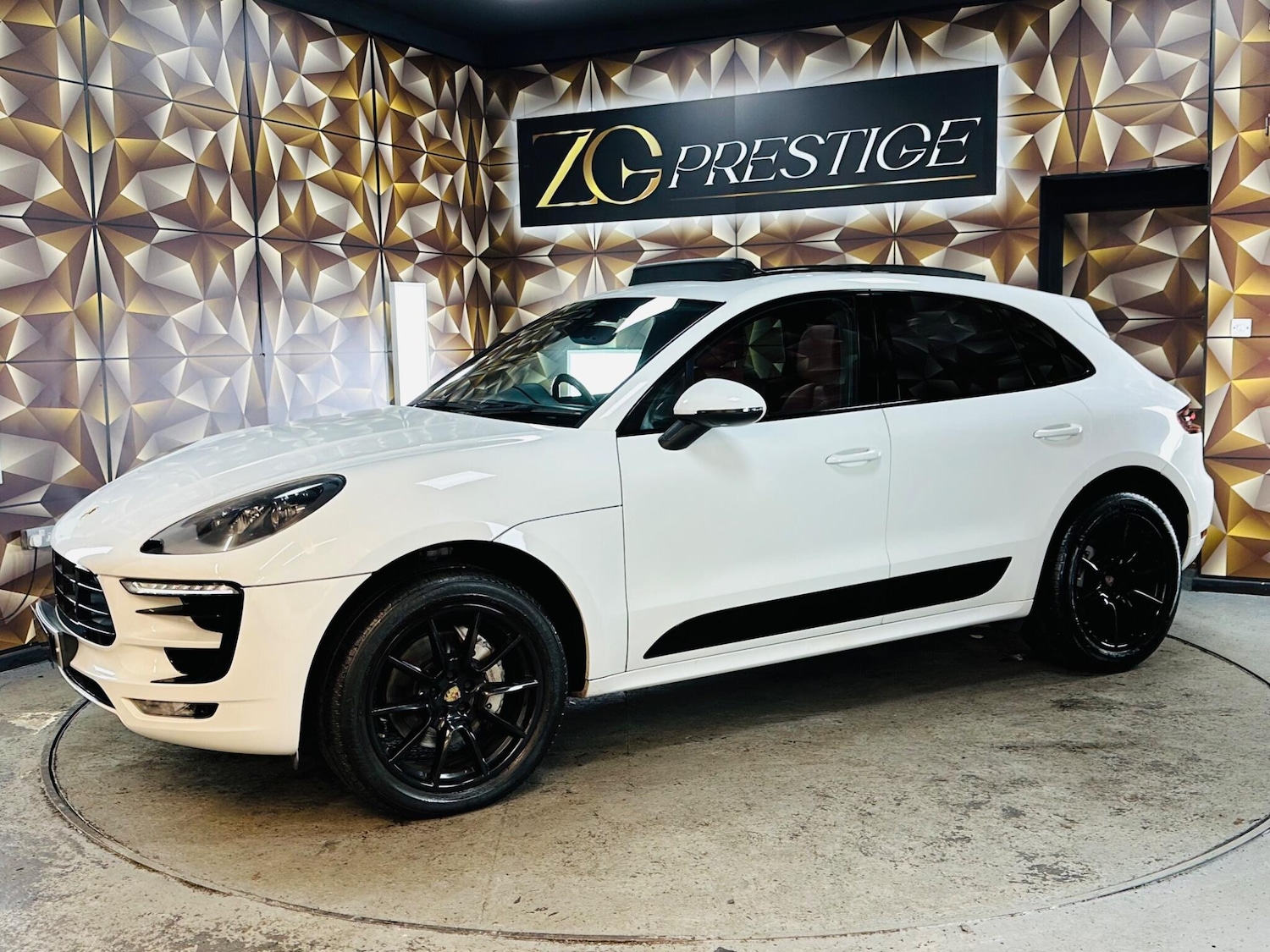 Used Porsche Macan 2015 for sale - 76865157: Photo 36