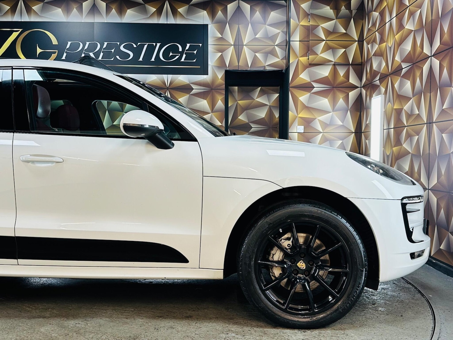 Used Porsche Macan 2015 for sale - 76865157: Photo 39