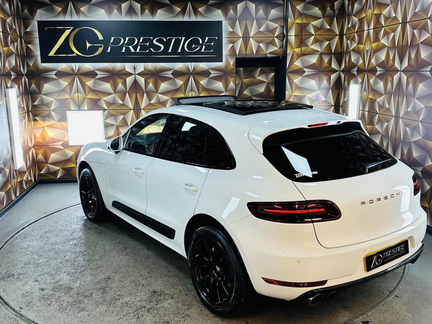Used Porsche Macan 2015 for sale - 76865157: Photo 41