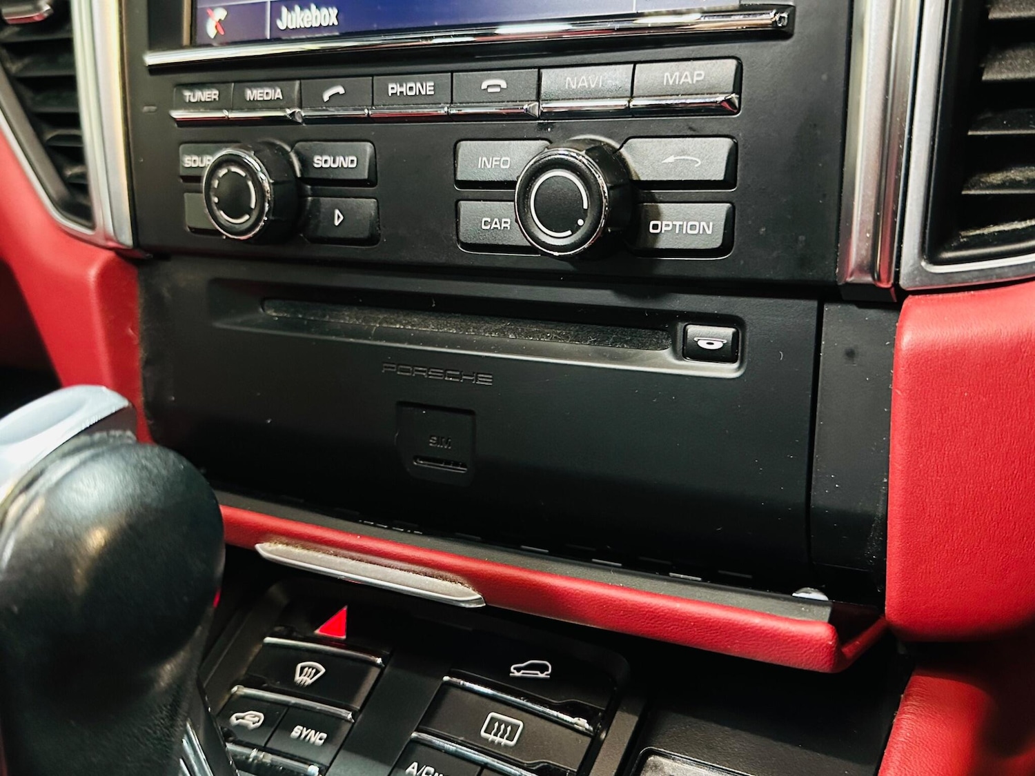 Used Porsche Macan 2015 for sale - 76865157: Photo 53