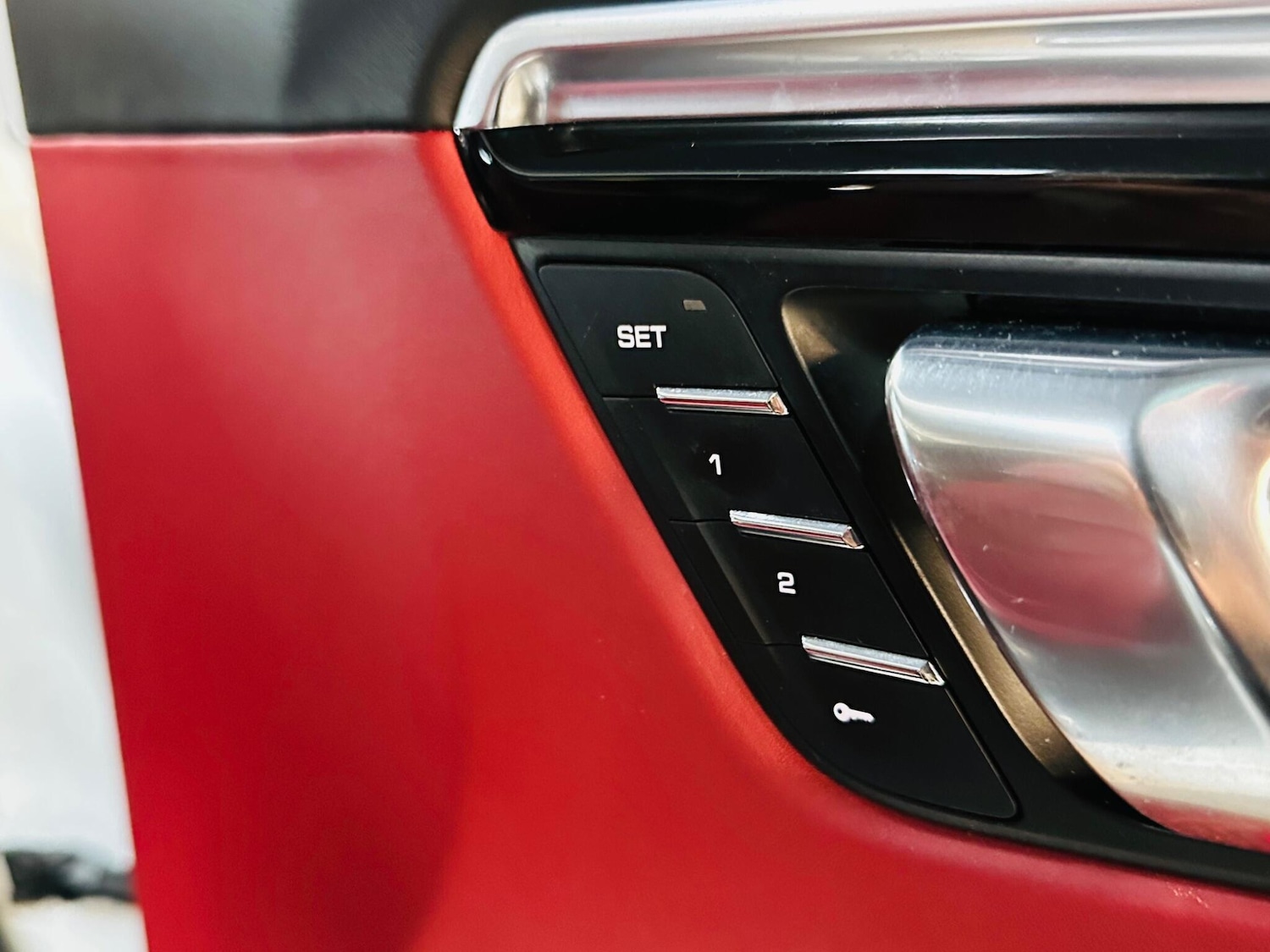 Used Porsche Macan 2015 for sale - 76865157: Photo 57