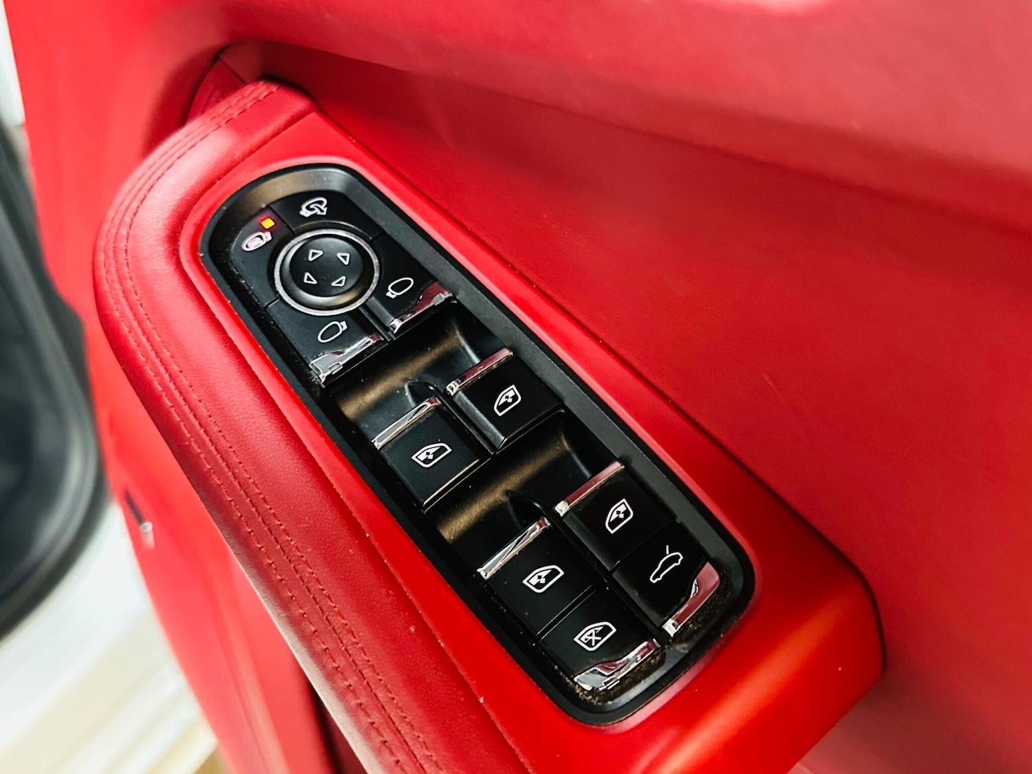 Used Porsche Macan 2015 for sale - 76865157: Photo 58