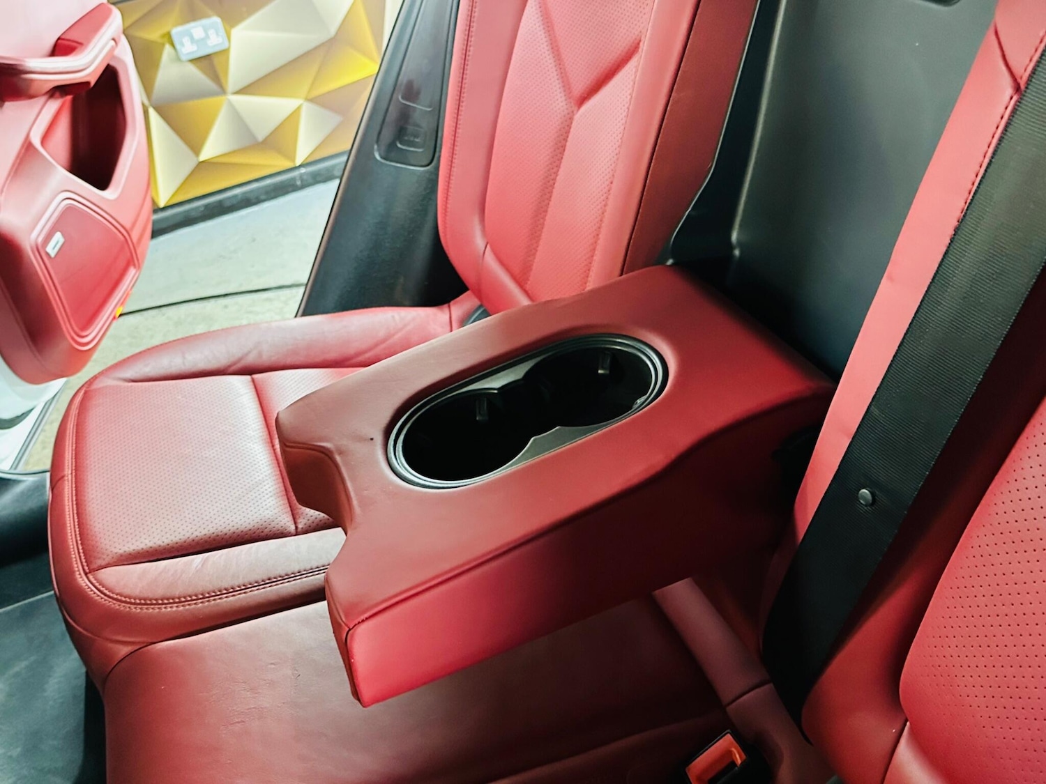 Used Porsche Macan 2015 for sale - 76865157: Photo 60