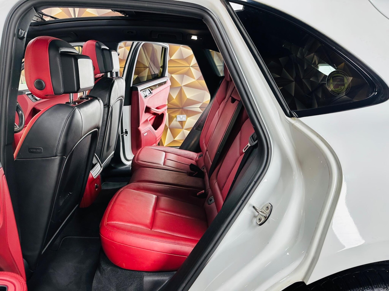 Used Porsche Macan 2015 for sale - 76865157: Photo 62