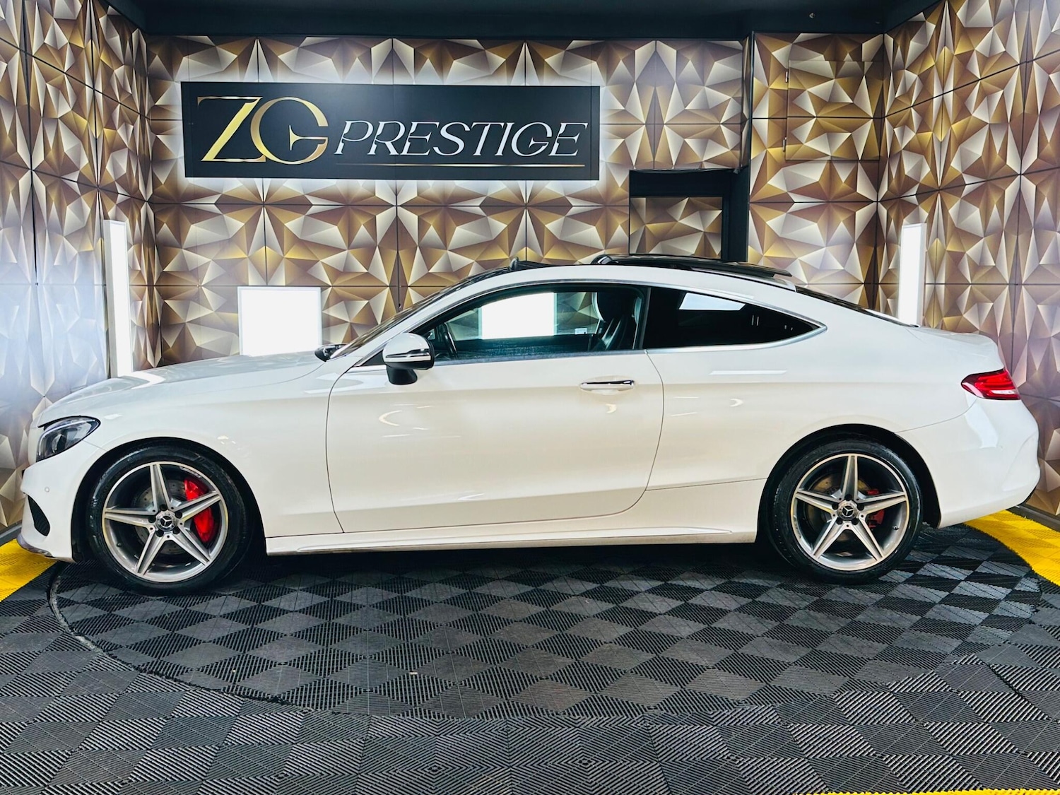 Used Mercedes-Benz C Class 2017 for sale - 77314594: Photo 11