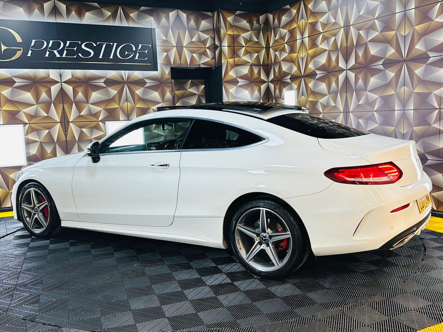 Used Mercedes-Benz C Class 2017 for sale - 77314594: Photo 31