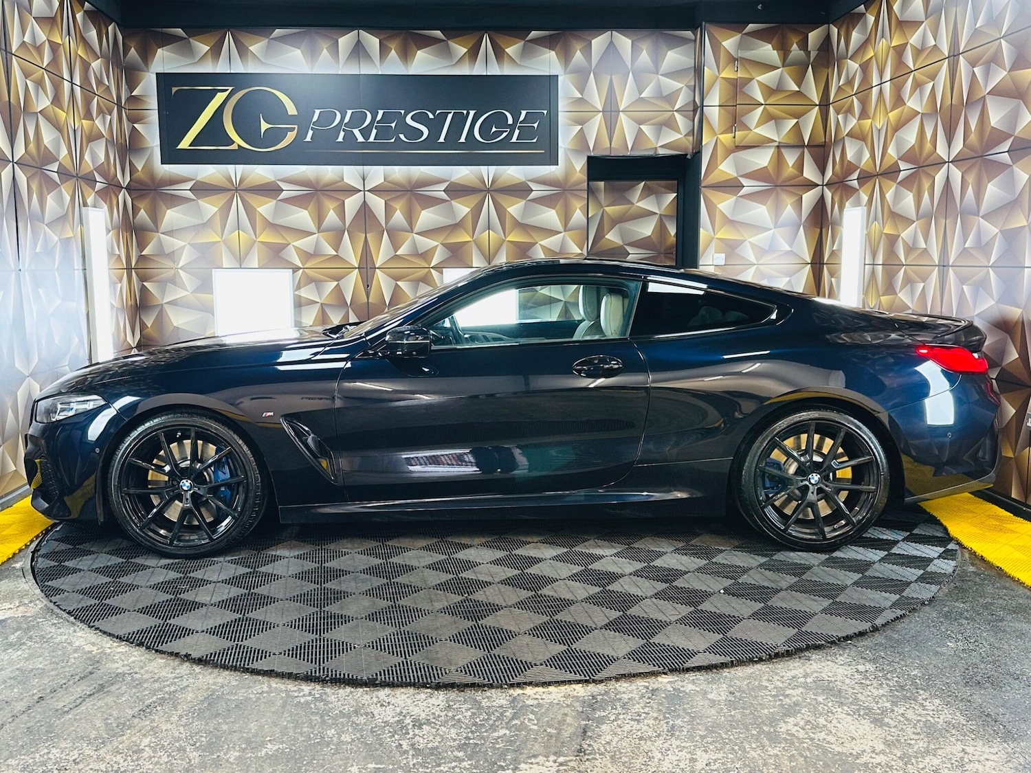 Used BMW 8 Series 2019 for sale - 77794364: Photo 11