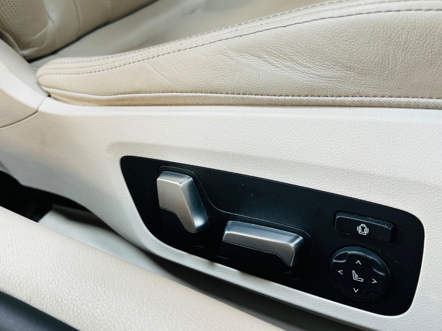 Used BMW 8 Series 2019 for sale - 77794364: Photo 59