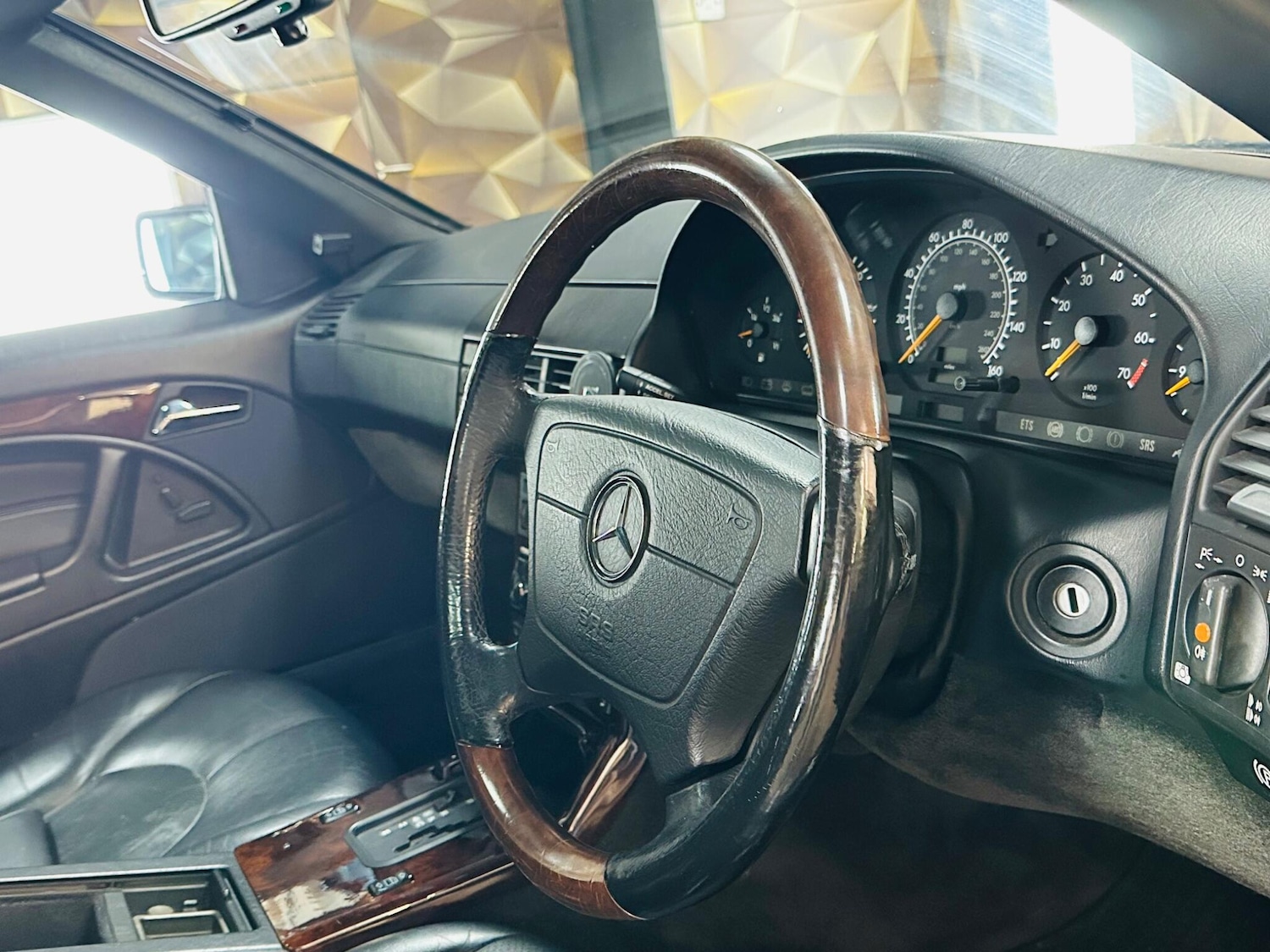 Used Mercedes-Benz SL 1996 for sale - 76597432: Photo 39