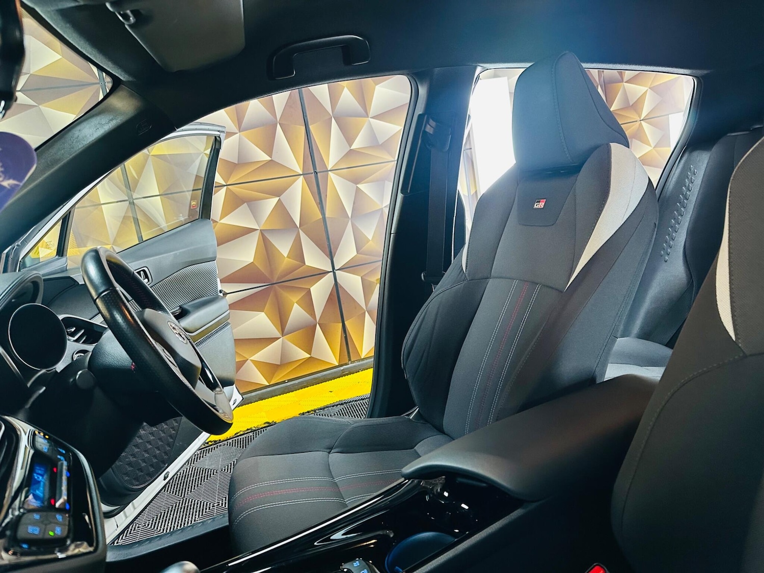 Used Toyota C-HR 2022 for sale - 77255184: Photo 10