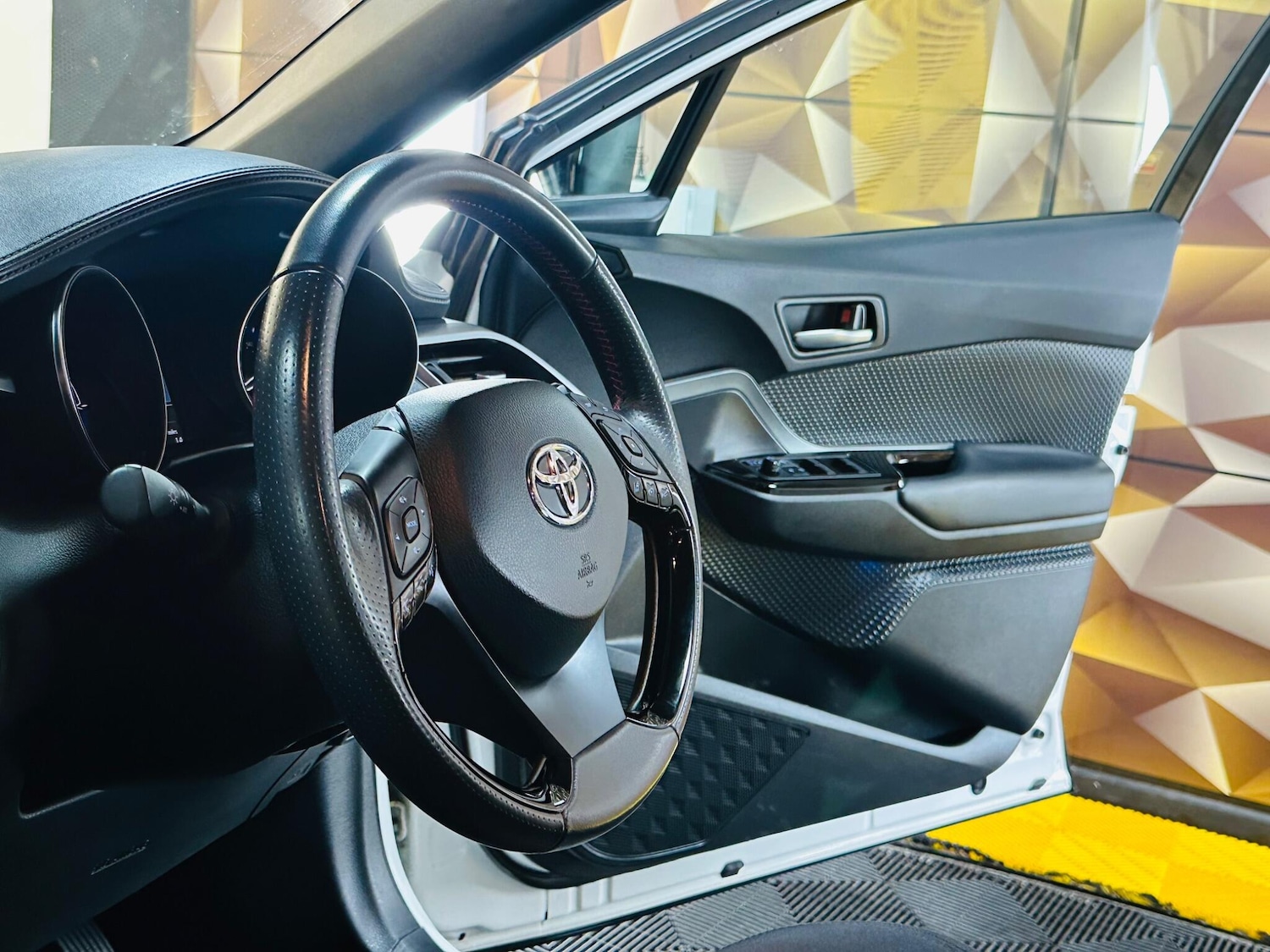 Used Toyota C-HR 2022 for sale - 77255184: Photo 30