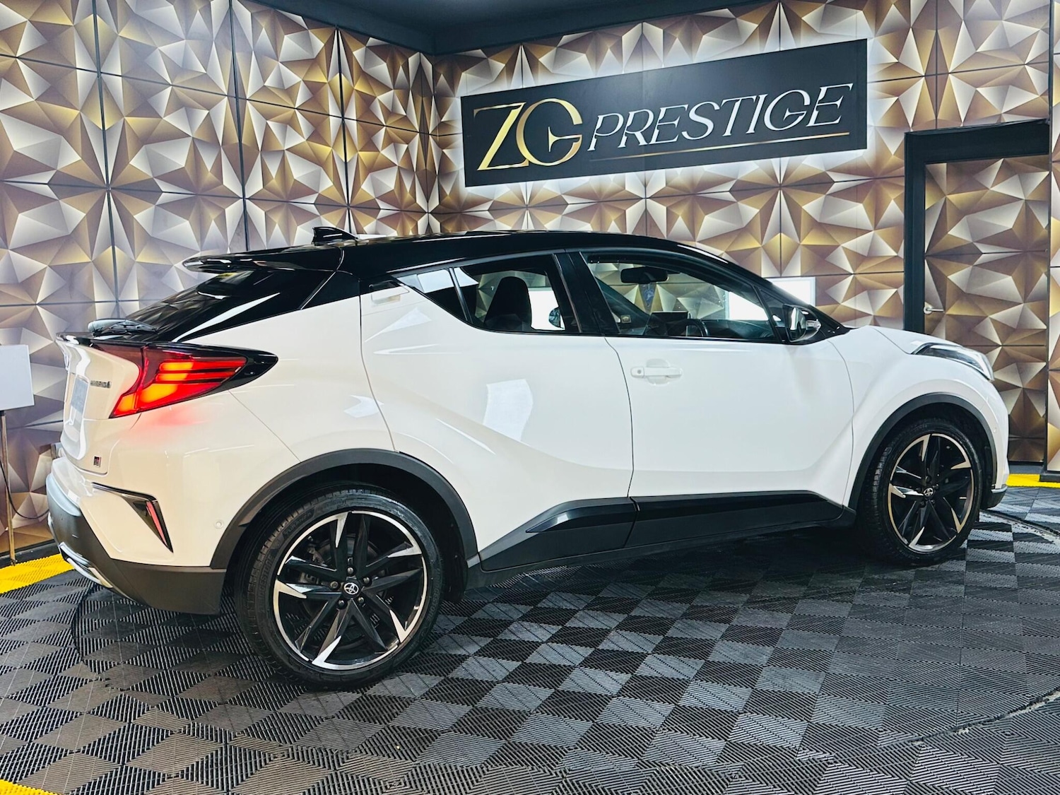 Used Toyota C-HR 2022 for sale - 77255184: Photo 43