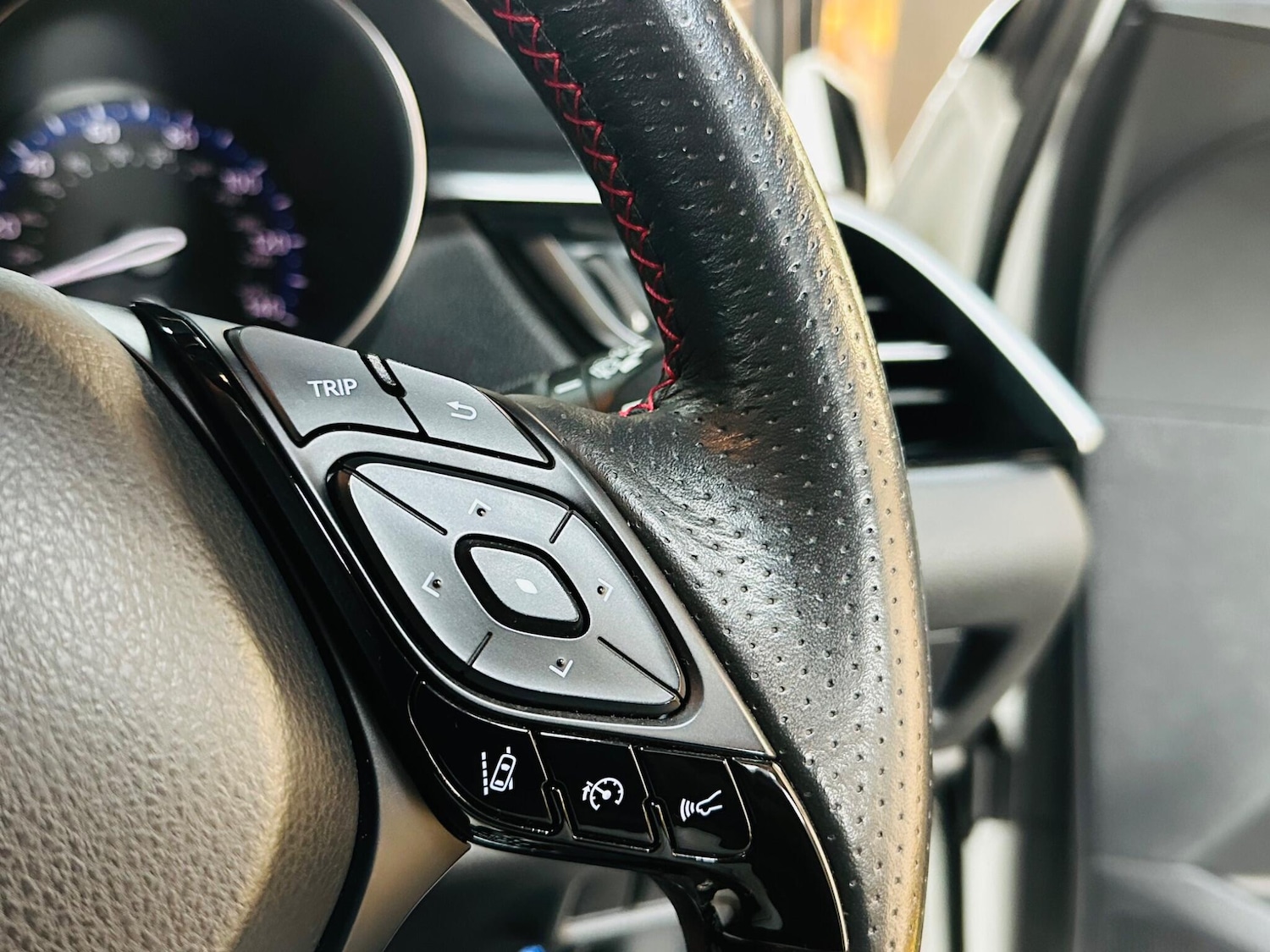 Used Toyota C-HR 2022 for sale - 77255184: Photo 51