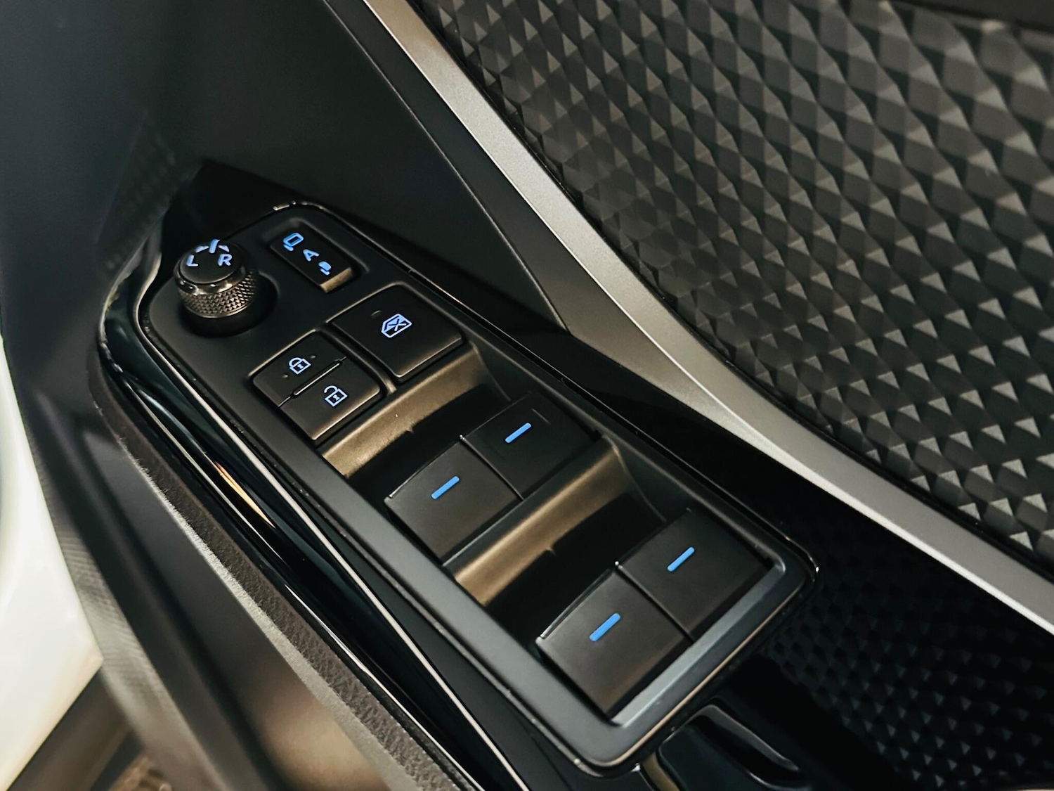 Used Toyota C-HR 2022 for sale - 77255184: Photo 57